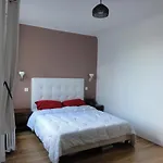 L\'Escapade Parisienne