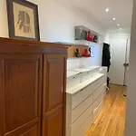 L\'Escapade Parisienne